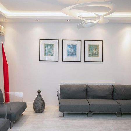 Mayra Seafront Luxury Apartment Лимасол Экстерьер фото