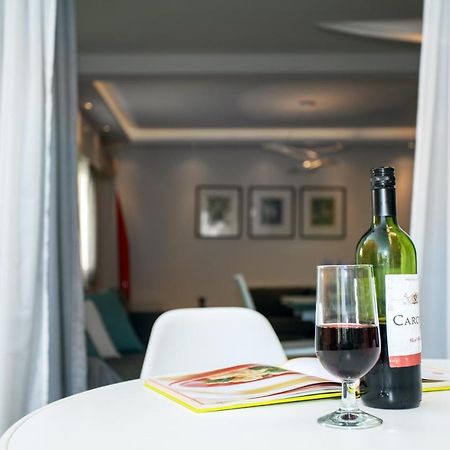 Mayra Seafront Luxury Apartment Лимасол Экстерьер фото