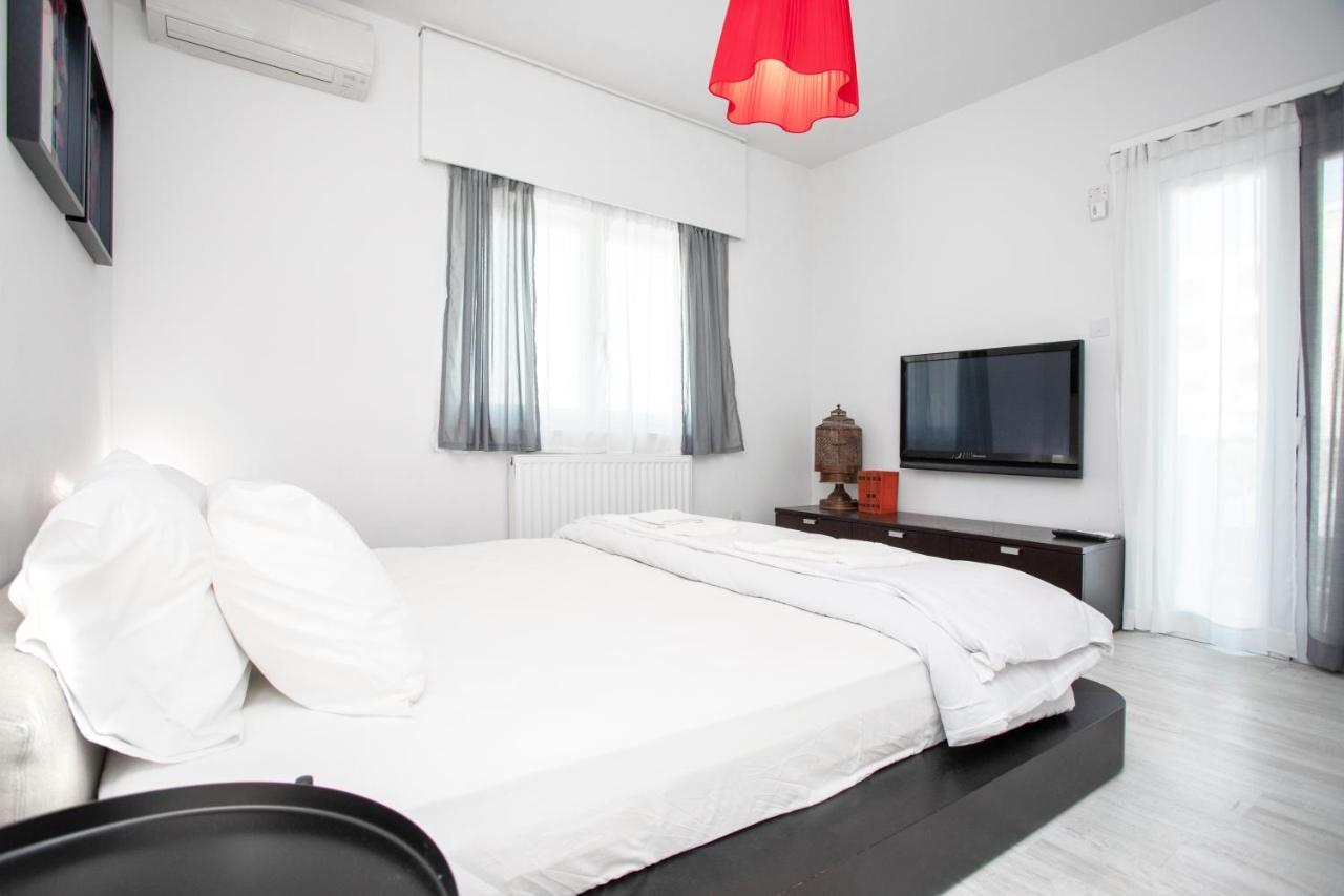 Mayra Seafront Luxury Apartment Лимасол Экстерьер фото