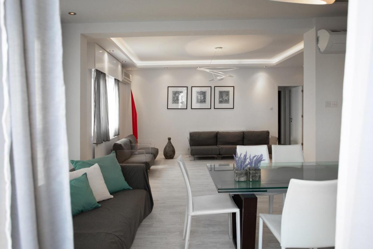 Mayra Seafront Luxury Apartment Лимасол Экстерьер фото