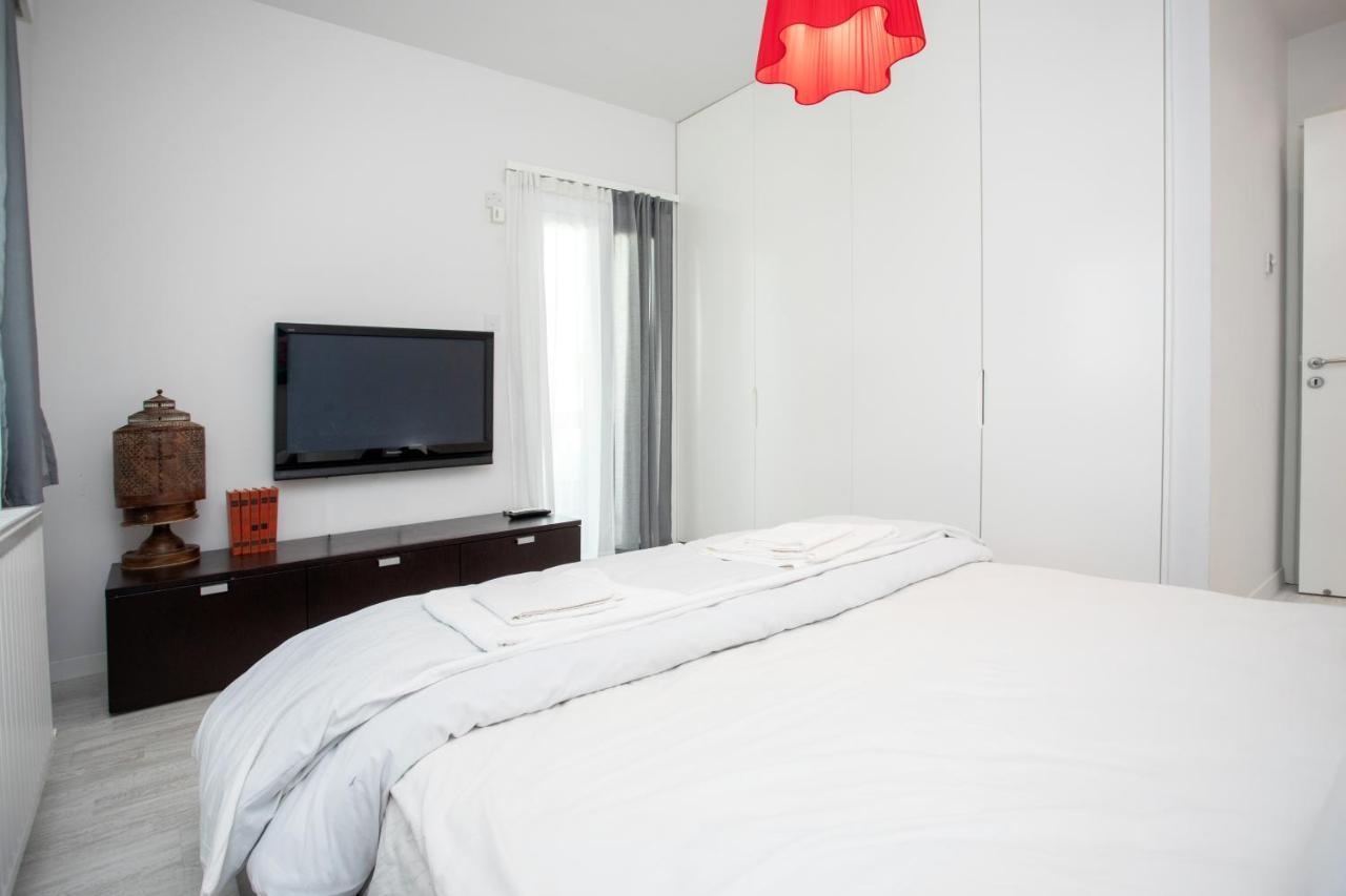Mayra Seafront Luxury Apartment Лимасол Экстерьер фото