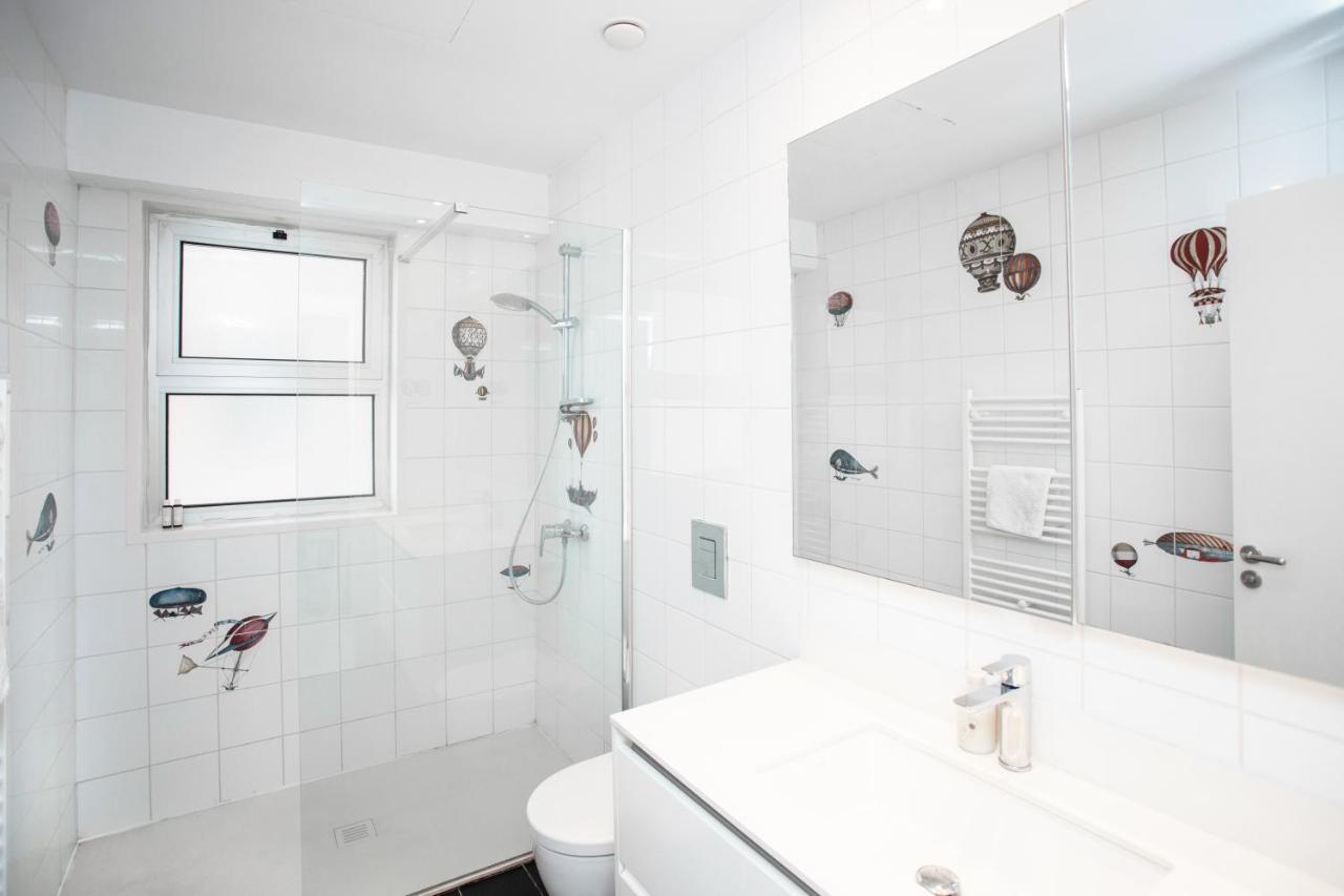 Mayra Seafront Luxury Apartment Лимасол Экстерьер фото