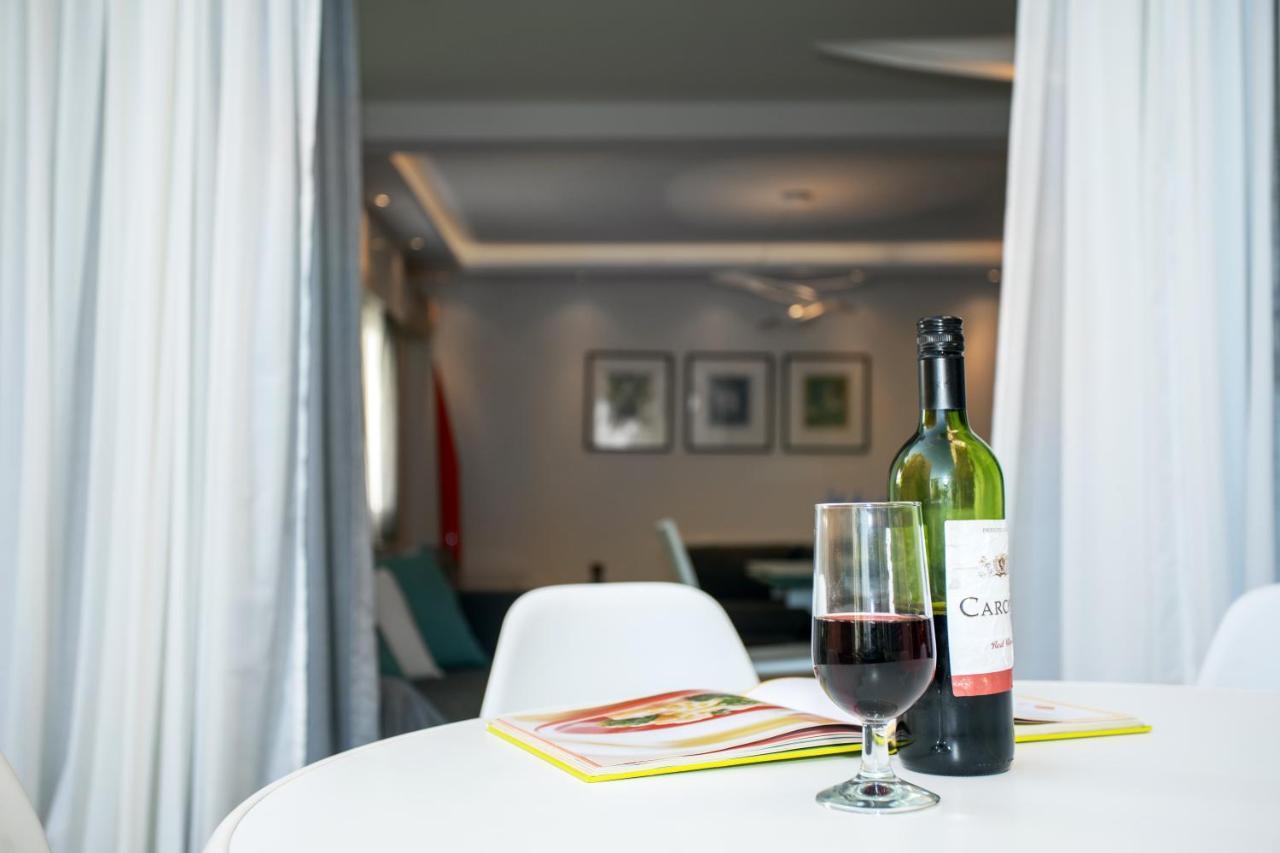 Mayra Seafront Luxury Apartment Лимасол Экстерьер фото